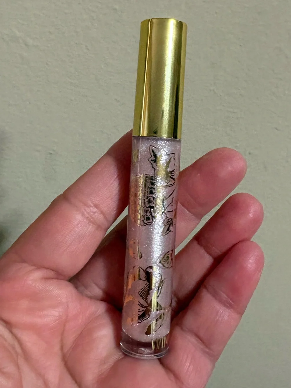 Winky Lux Glossy Boss Lip Gloss in Birthday Cake Shimmery Pink Brand New Unused